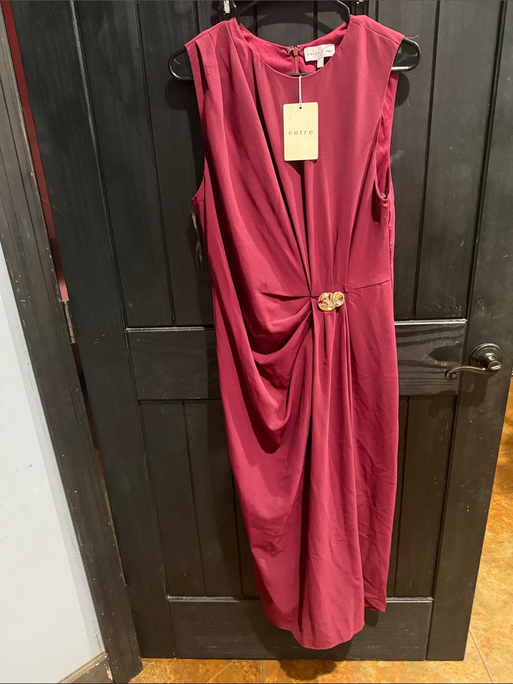 entro Sleeveless Twist-Detail Midi Dress in Berry